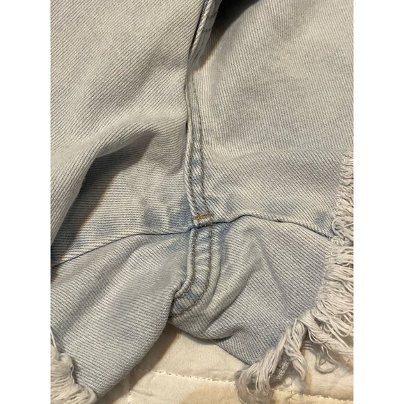 Vervet junior’s Light Wash Distressed Denim Shorts With Frayed Hem - Picture 12 of 15